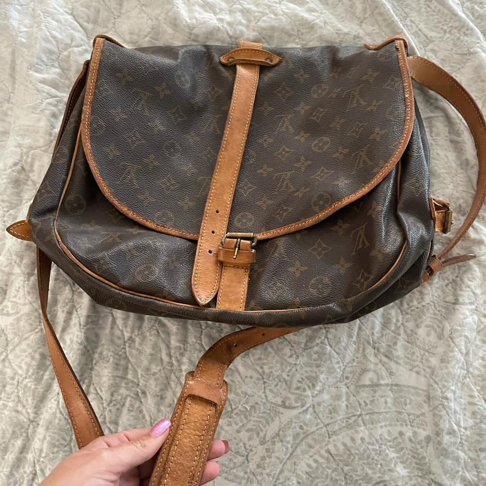 Louis Vuitton Saumur 35 crossbody bag